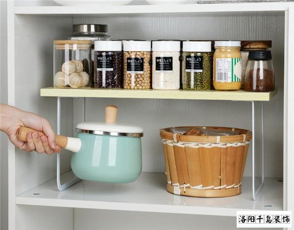 內(nèi)置分層架，櫥柜更能裝